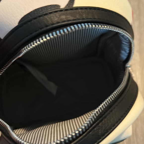 ✨HOST PICK✨ Loungefly Mickey Mouse Backpack - Picture 7 of 7